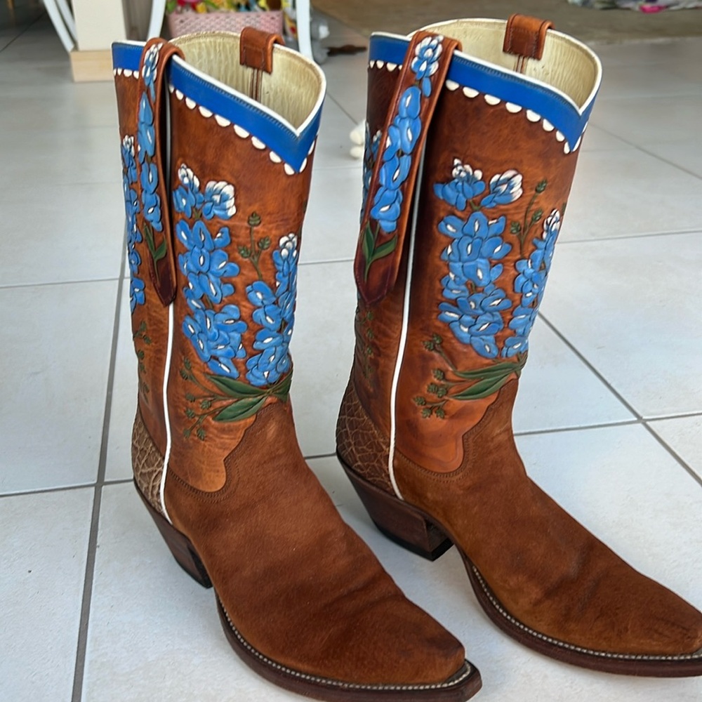 Spectacular handmade leather and suede cowboy boots